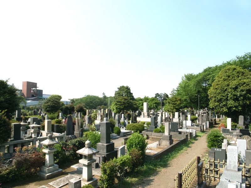 都立 染井霊園　日当たりのよい墓域