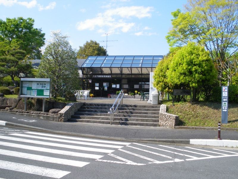 都立 八王子霊園　管理事務所