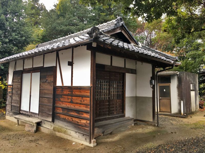 法王寺墓苑