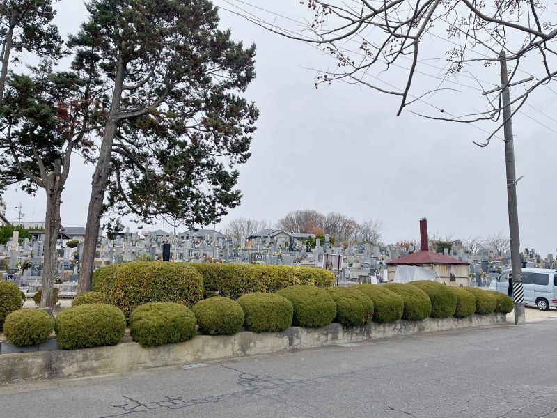 霊岩寺墓苑