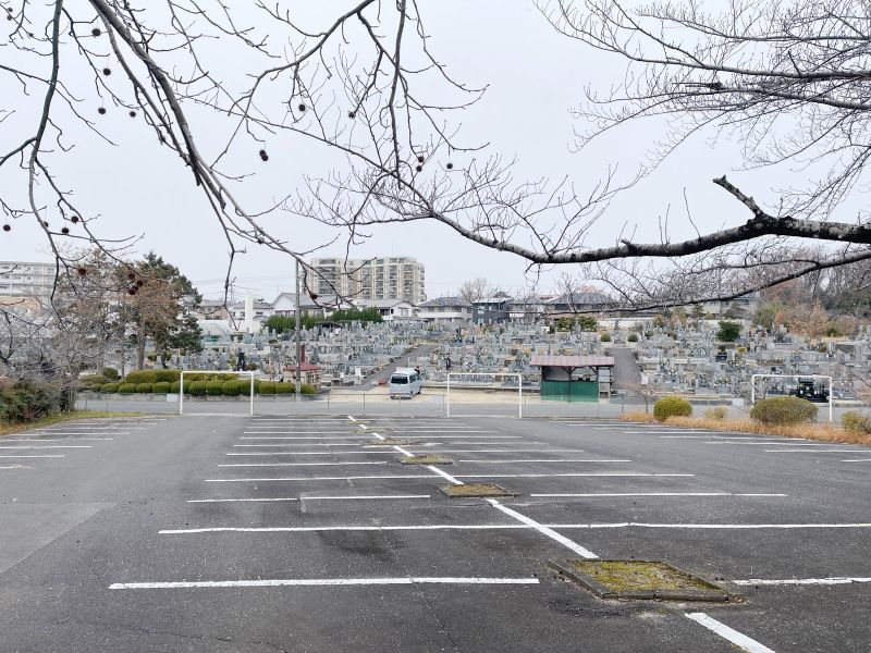 霊岩寺墓苑