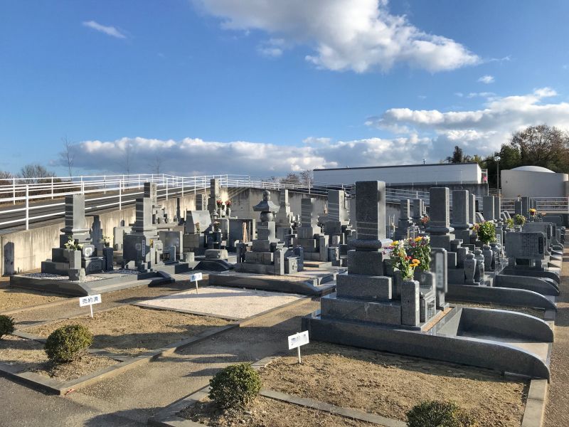 オアシス霊園 倉敷 永代供養墓「優灯」