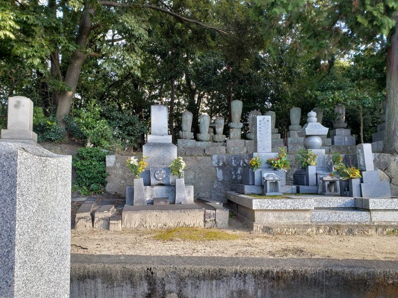 ふるさとの森墓苑（永代供養墓）