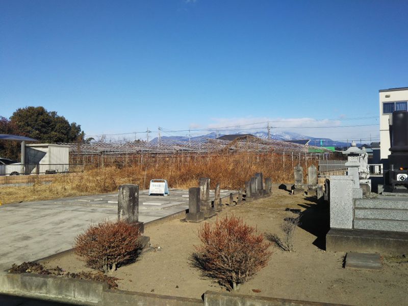 伊勢崎市西久保墓地