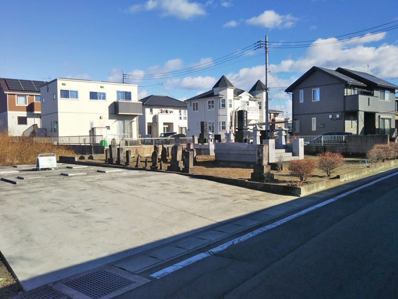 伊勢崎市西久保墓地