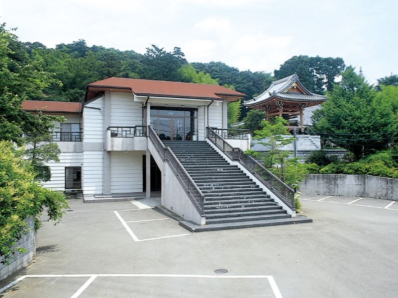 岩子墓苑　駐車場