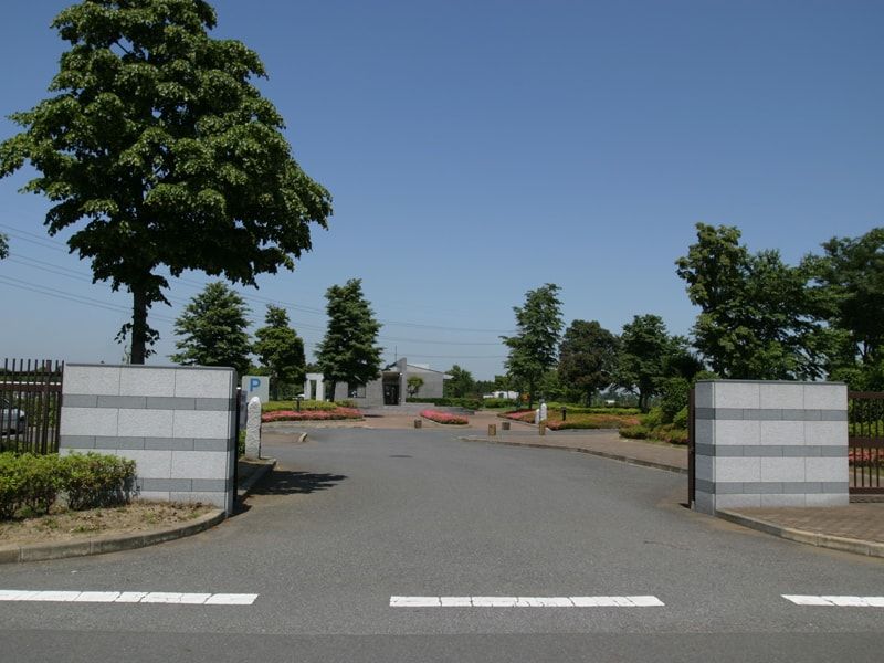 四街道市営霊園の入口