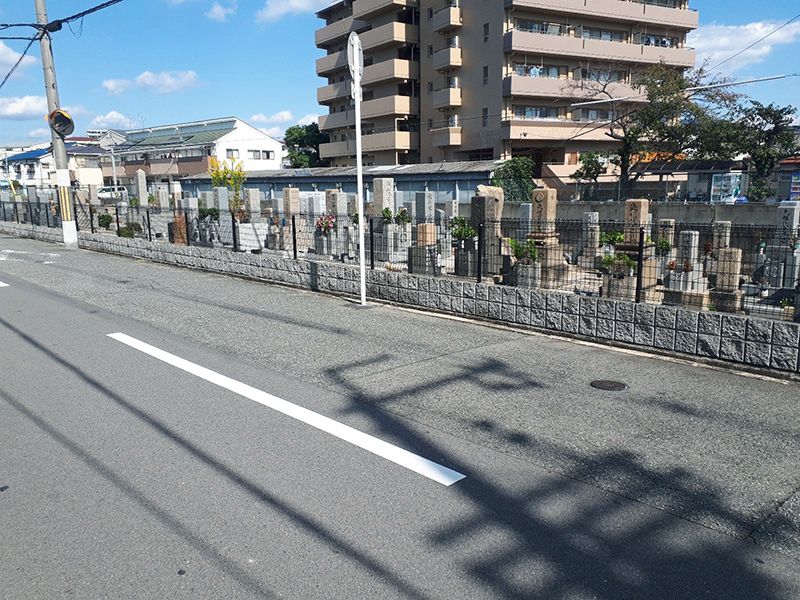 牛立墓地