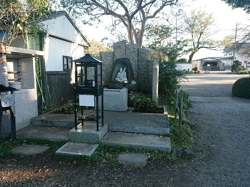 円泉寺墓地