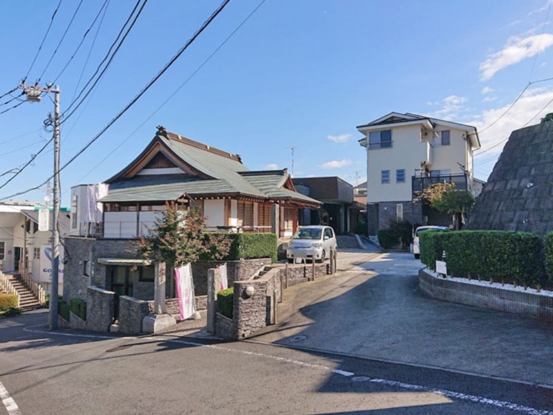 妙清寺屋内墓苑 光明館