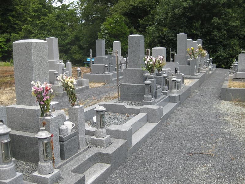 酬恩庵一休寺の墓地雰囲気