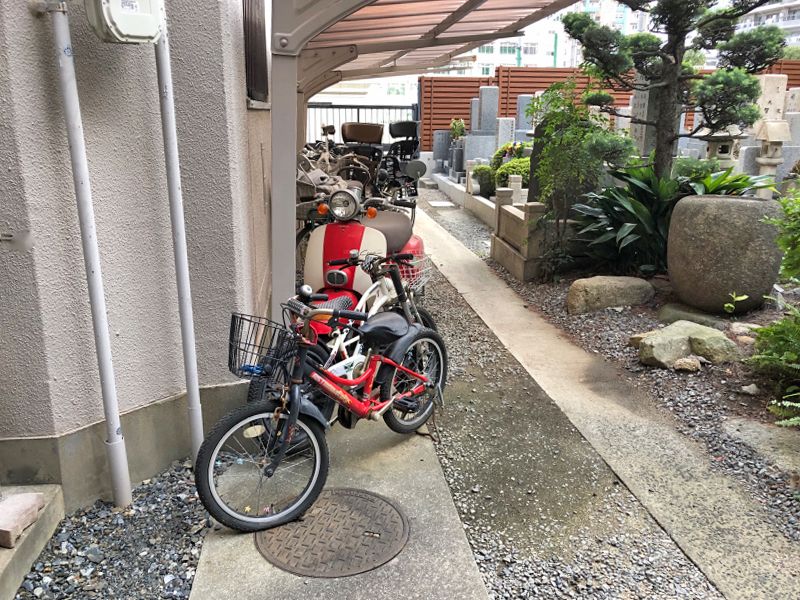 佛足寺墓苑