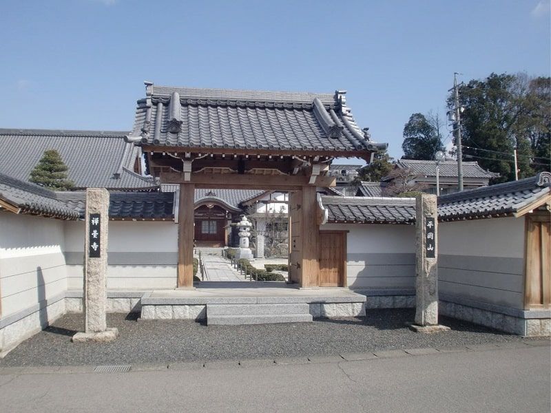 禅台霊苑の入り口