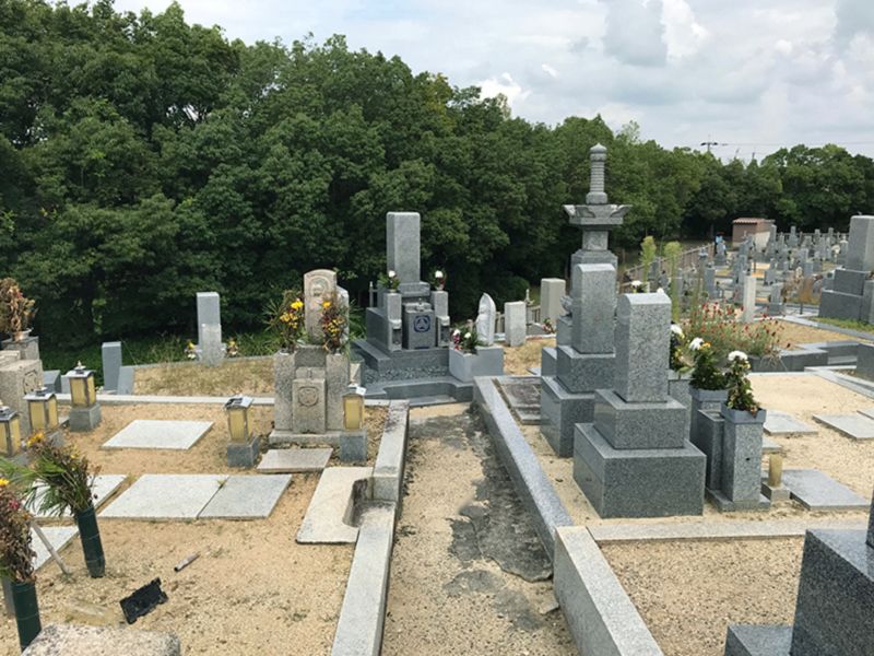 茶山台共同墓地（添尾共同墓地）