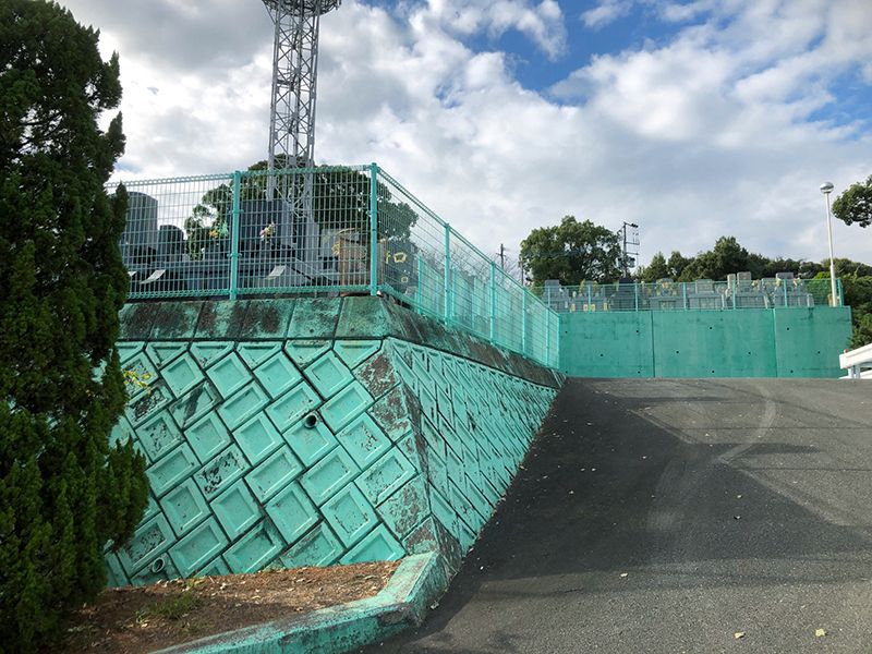 独鈷山霊園