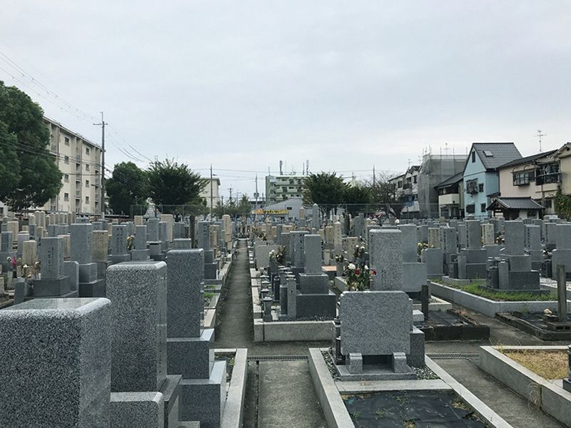 長吉六反・木の本・南木の本共同墓地