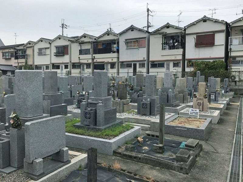 長吉六反・木の本・南木の本共同墓地