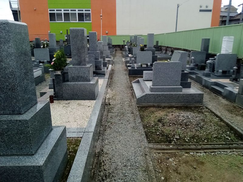 新堂墓地