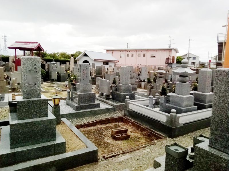 新堂墓地