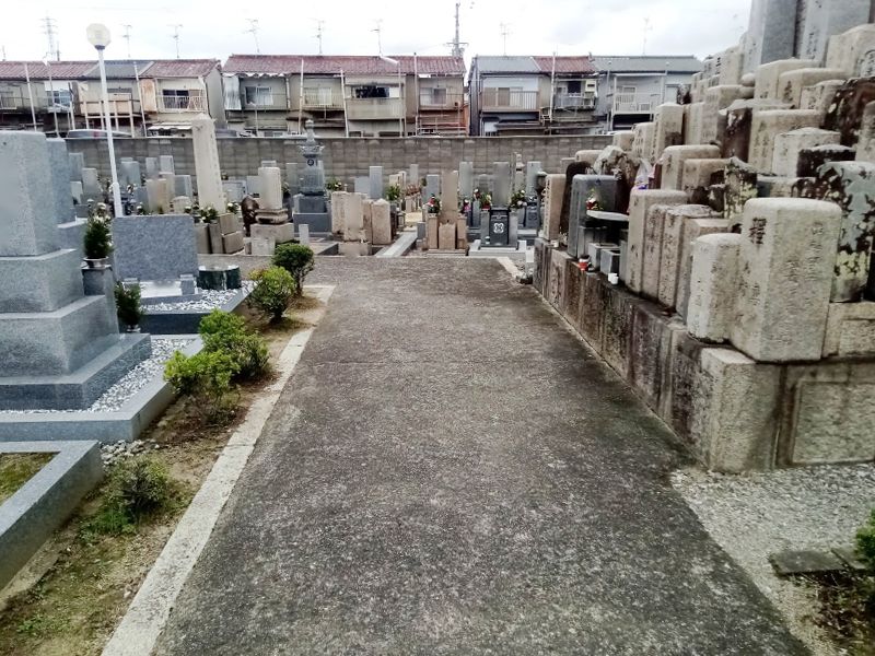 新堂墓地