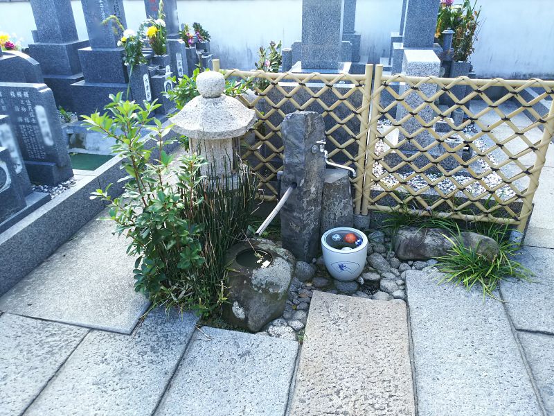光明寺墓地