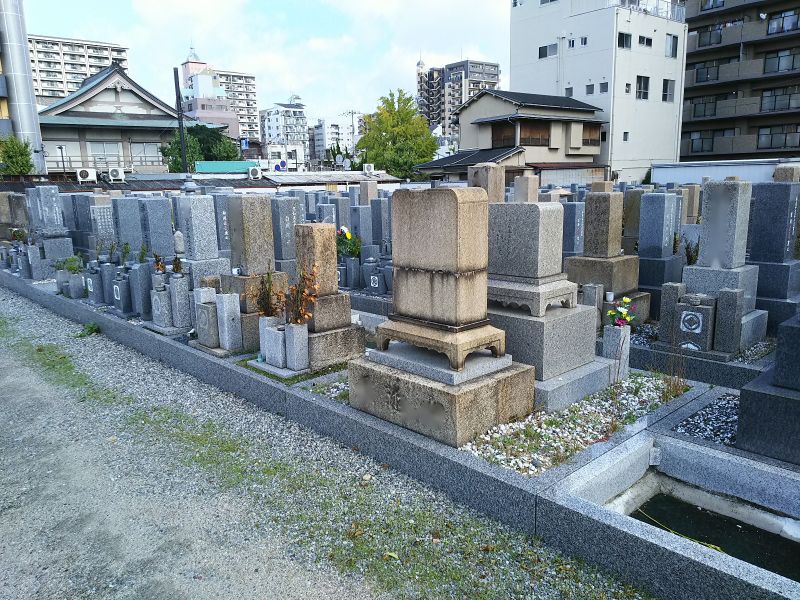 光明寺墓地