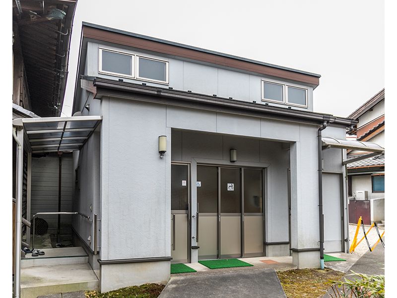 バリアフリー外トイレ外観