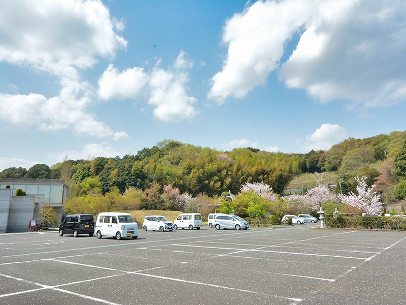 管理事務所前　大型駐車場