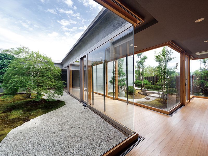 「泰鳳閣」苔庭