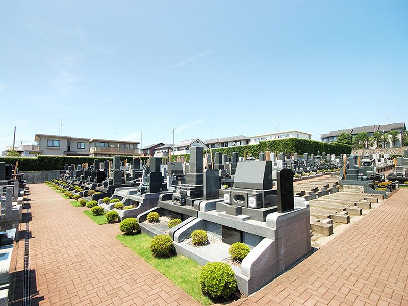 苑内は平坦なバリアフリー