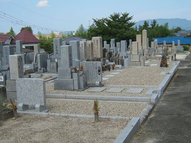 七条町南山墓地のお墓雰囲気