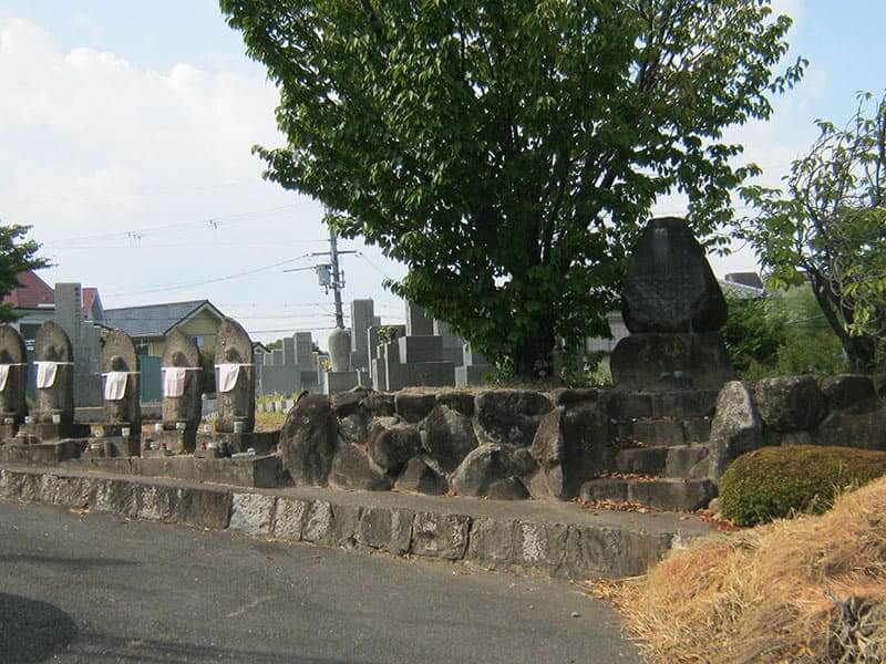 七条町南山墓地の地蔵