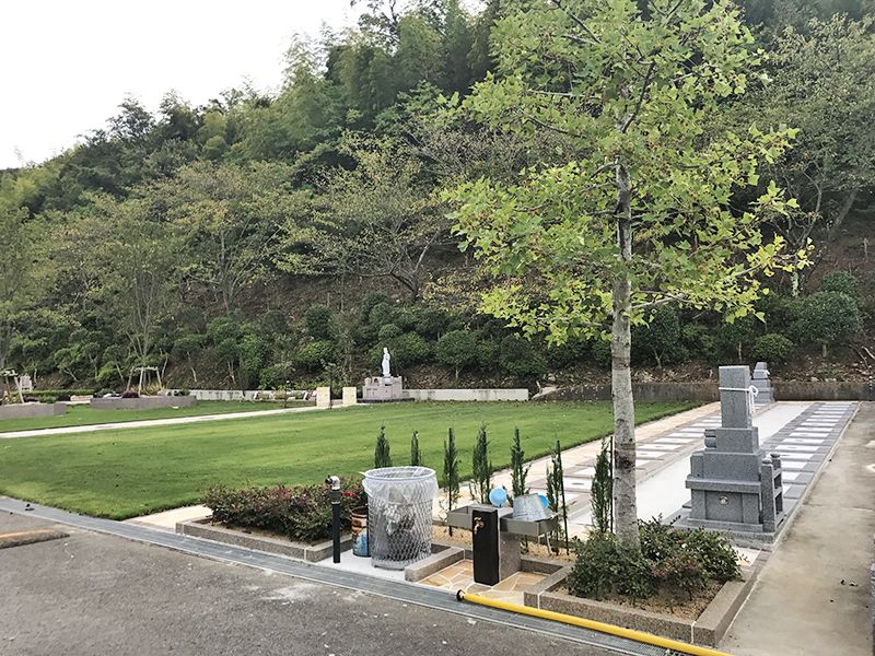 メモリアルパーク名東霊苑