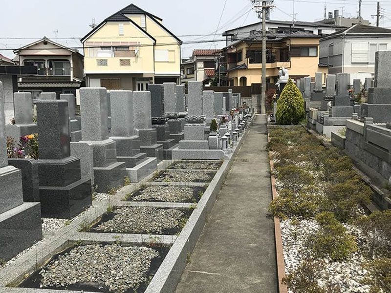 満福寺墓苑