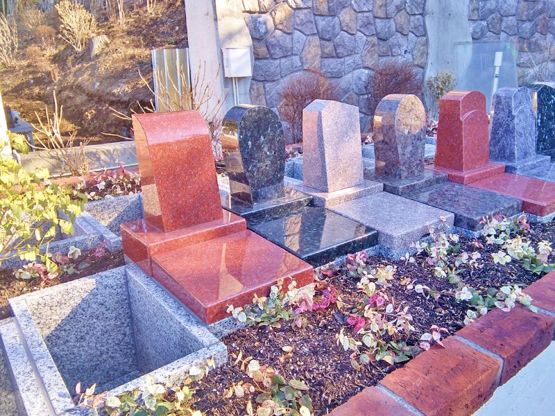 都筑まどか霊園