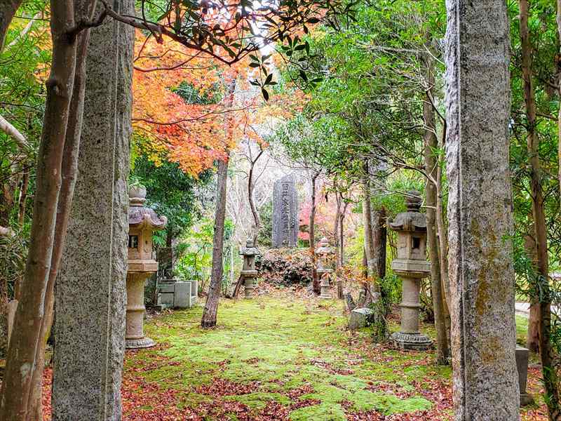 圓應寺 のうこつぼ