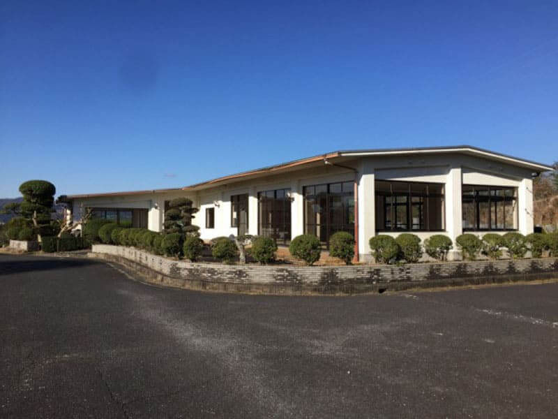 名張市営 東山墓園の管理棟