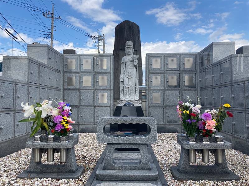 蓮光寺 のうこつぼ