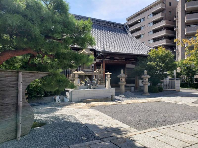 泉立寺 のうこつぼ