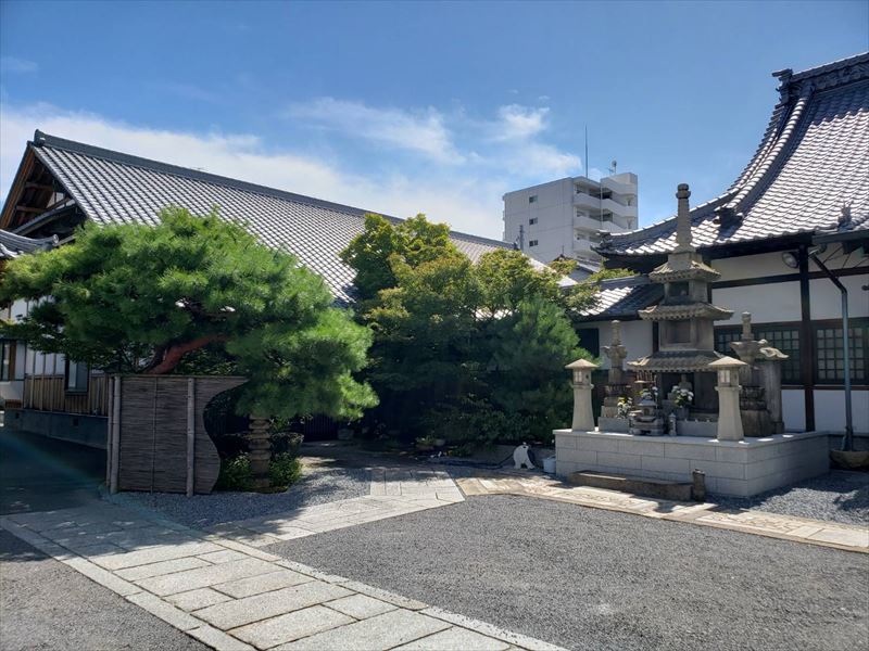 泉立寺 のうこつぼ