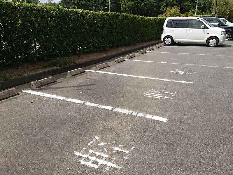 発志院墓地の駐車場