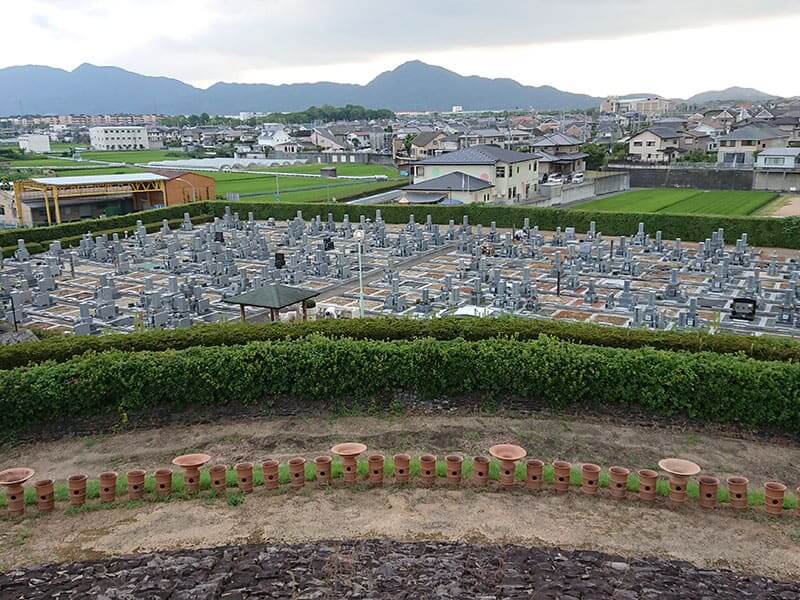 広陵町営 石塚霊園の古墳から見た雰囲気