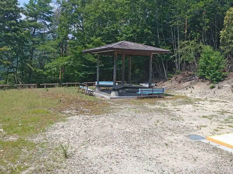 宇陀市営 赤人霊苑あずまや