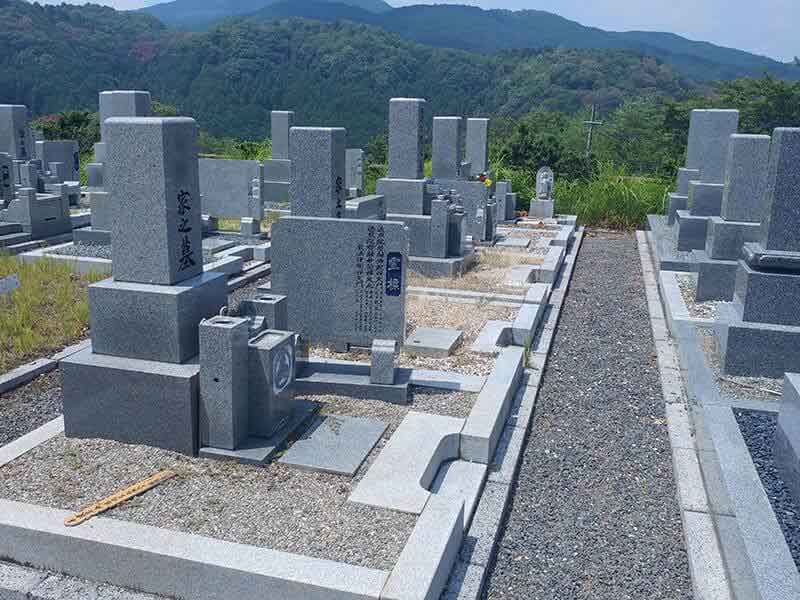 宇陀市営 赤人霊苑和型墓石