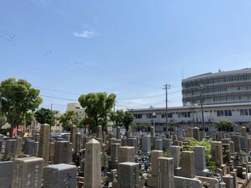 鷹取墓地