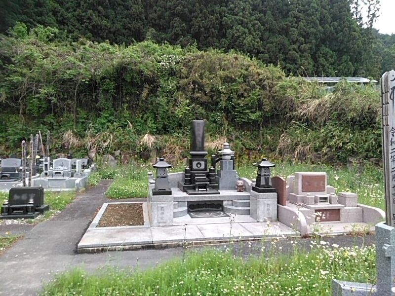 うぐいす霊園