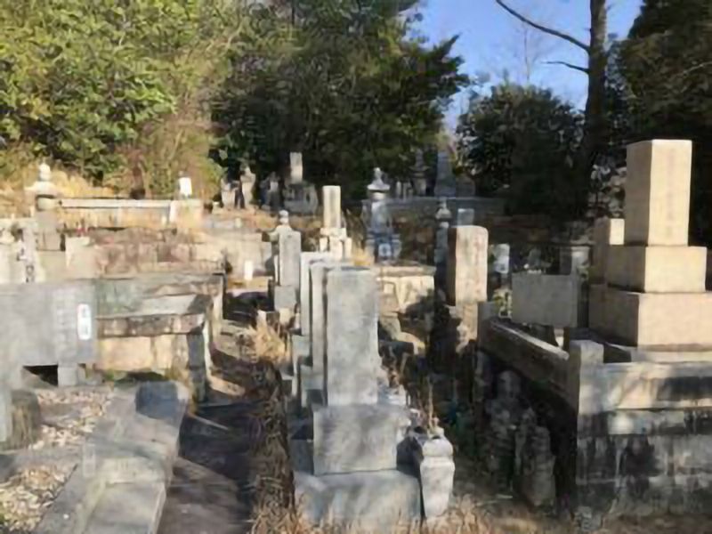 牛上墓地