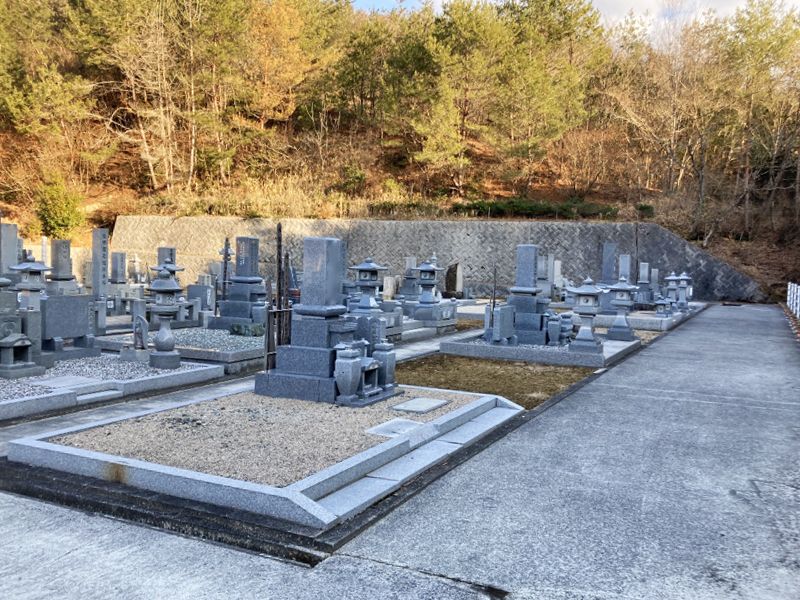 吉備中央町営 下加茂霊園