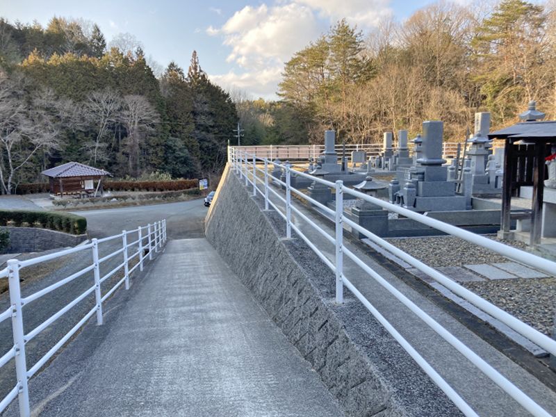 吉備中央町営 下加茂霊園