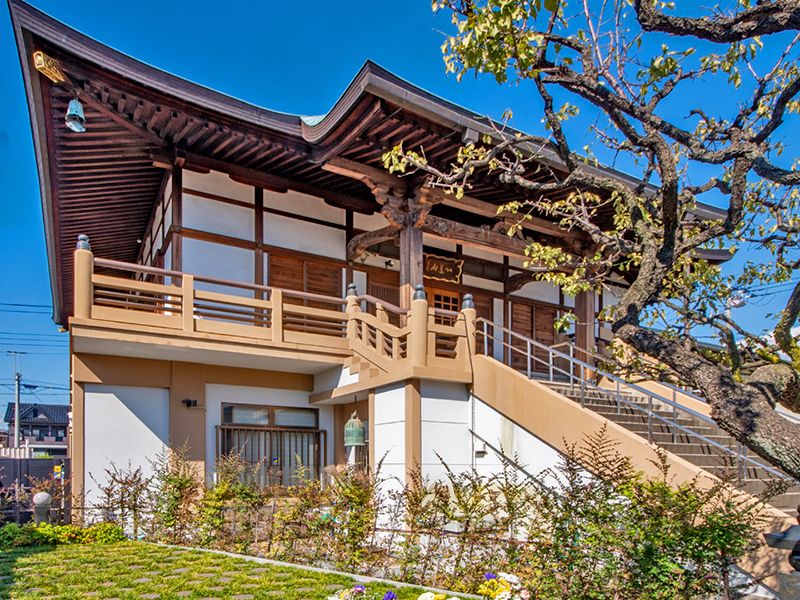 寺院建物の外観